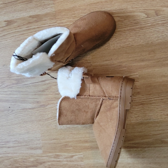 NWT Bebe Girls Tan Boots! Girls Size 1 - Picture 2 of 4